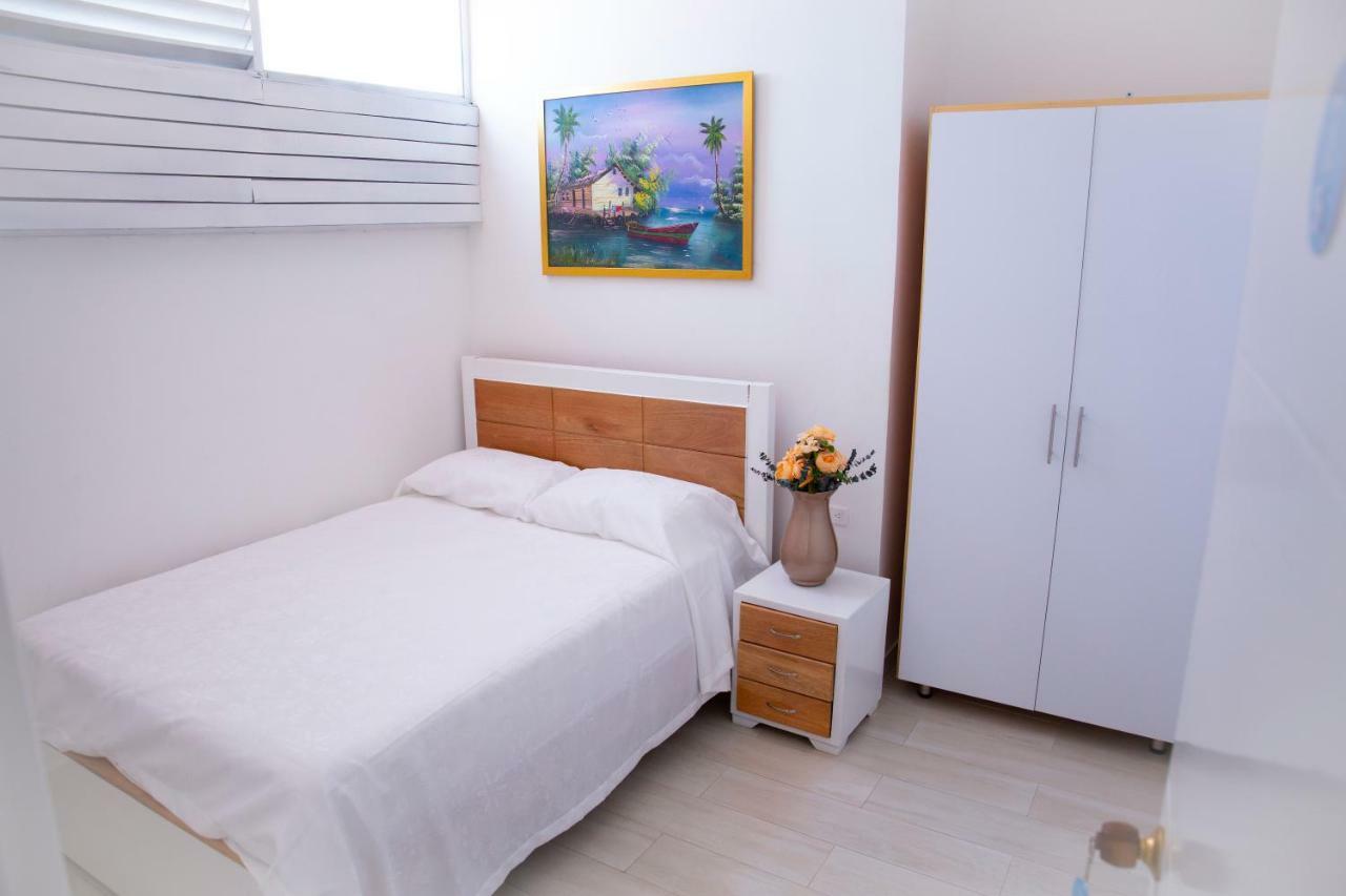 Casana Hotel Кукута Экстерьер фото